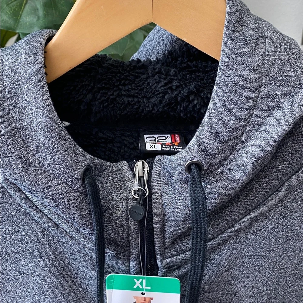 32 Degrees Heat | XL Zip-Up Hoodie with Furry Lining - Picture 4 of 7